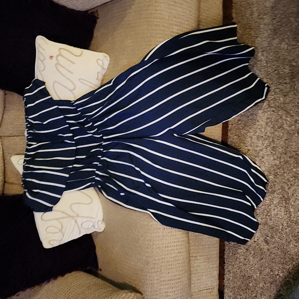 Rebellion Again Jumper size Large in EXCELLENT CONDITION - Picture 2 of 8